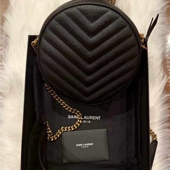 NEW, AUTHENTIC YVES SAINT LAURENT YSL Round Purse, Chain And Leather Strap - Picture 3 of 15